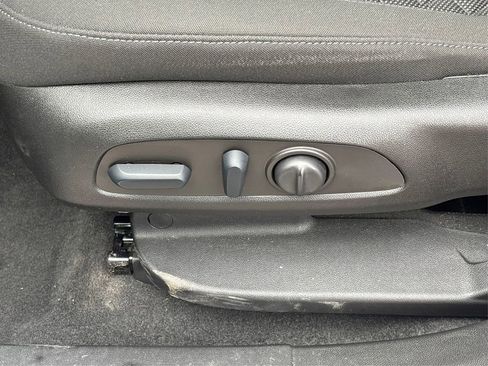 Used 2022 Chevrolet Blazer LT image 34