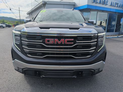Used 2022 GMC Sierra 1500 SLT w/ SLT Convenience Package AWD/4WD image 8