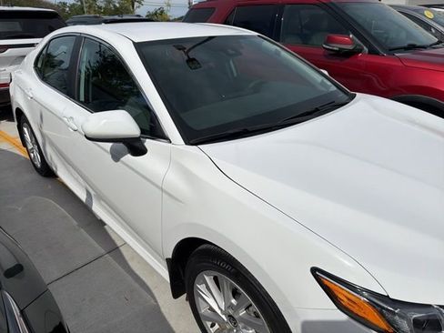 Used 2024 Toyota Camry LE image 4