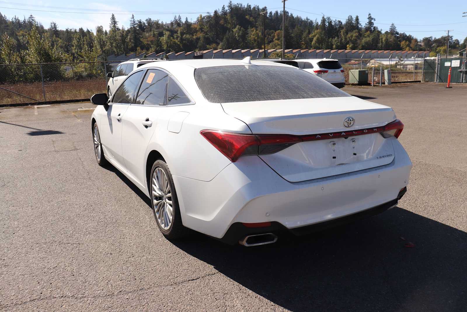 Used 2020 Toyota Avalon Limited w/ Advanced Safety Package FWD image 7