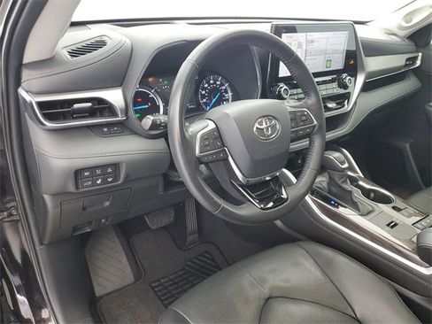Used 2020 Toyota Highlander Limited Platinum image 22