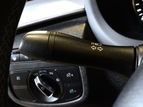 Used 2021 INFINITI QX50 Luxe w/ Appearance Package image 16