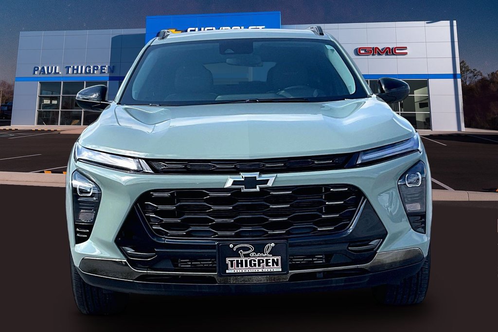 Used 2025 Chevrolet Trax ACTIV w/ Driver Confidence Package FWD image 2