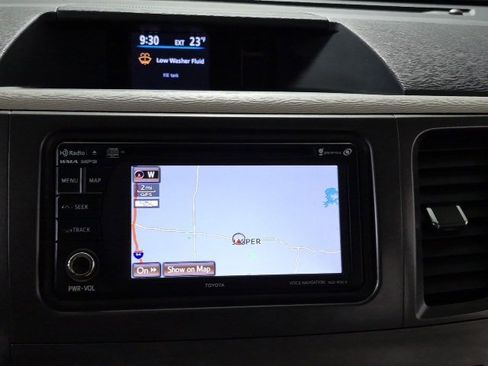 Used 2013 Toyota Sienna XLE image 19