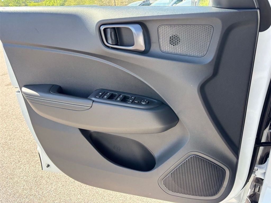 New 2026 Hyundai Venue SEL FWD image 12