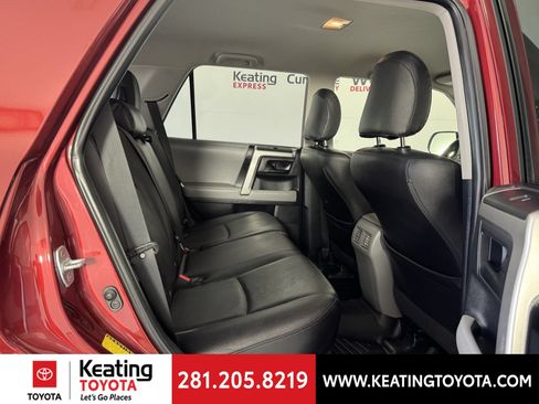 Used 2012 Toyota 4Runner SR5 AWD/4WD image 18