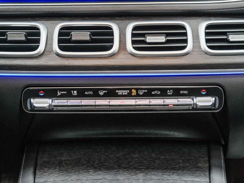 Certified 2025 Mercedes-Benz GLE 350 4MATIC image 18