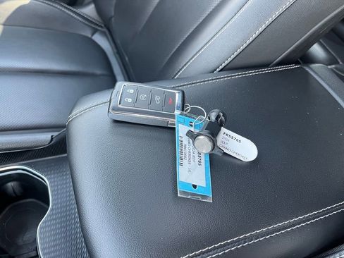 Used 2024 Jeep Grand Cherokee L Limited w/ Luxury Tech Group II image 34