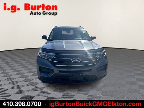 Used 2020 Ford Explorer XLT AWD/4WD image 2