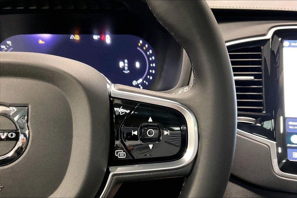 Certified 2024 Volvo XC90 B6 Ultimate w/ Protection Package Premier AWD/4WD image 13