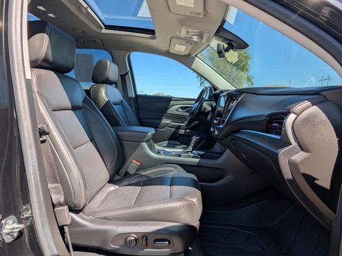Used 2020 Chevrolet Traverse RS AWD/4WD image 16