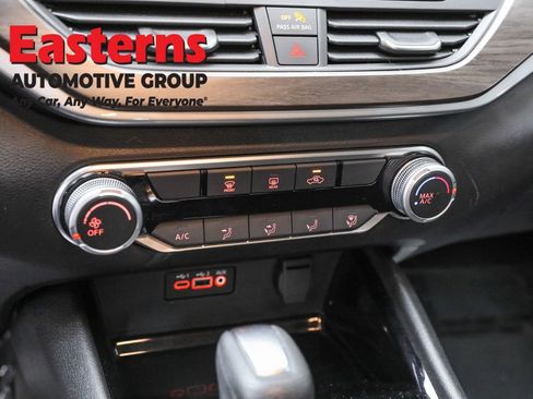 Used 2024 Nissan Altima 2.5 SV image 20