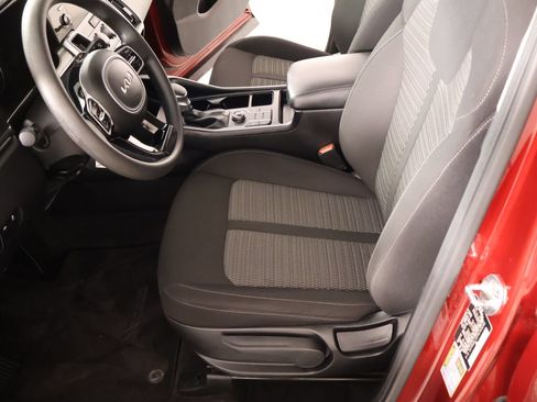 Used 2023 Kia Sorento LX FWD image 10