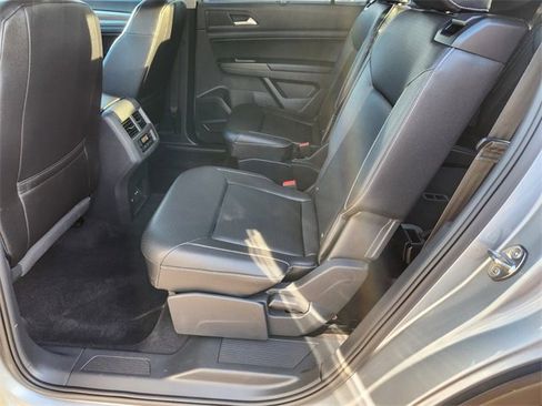 Used 2021 Volkswagen Atlas SE image 25