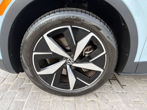 Used 2023 Volkswagen ID.4 Pro S image 27