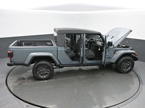 New 2025 Jeep Gladiator Sport image 65