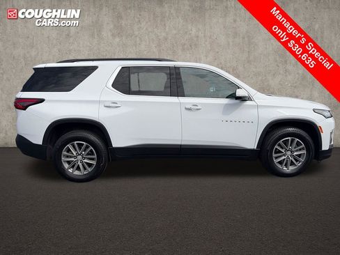 Used 2024 Chevrolet Traverse LT FWD image 8
