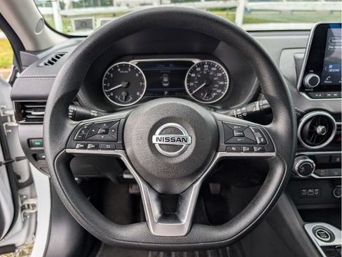 Used 2023 Nissan Sentra SV FWD image 20