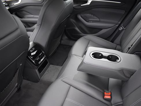 New 2026 Audi A6 Premium Plus AWD/4WD image 18