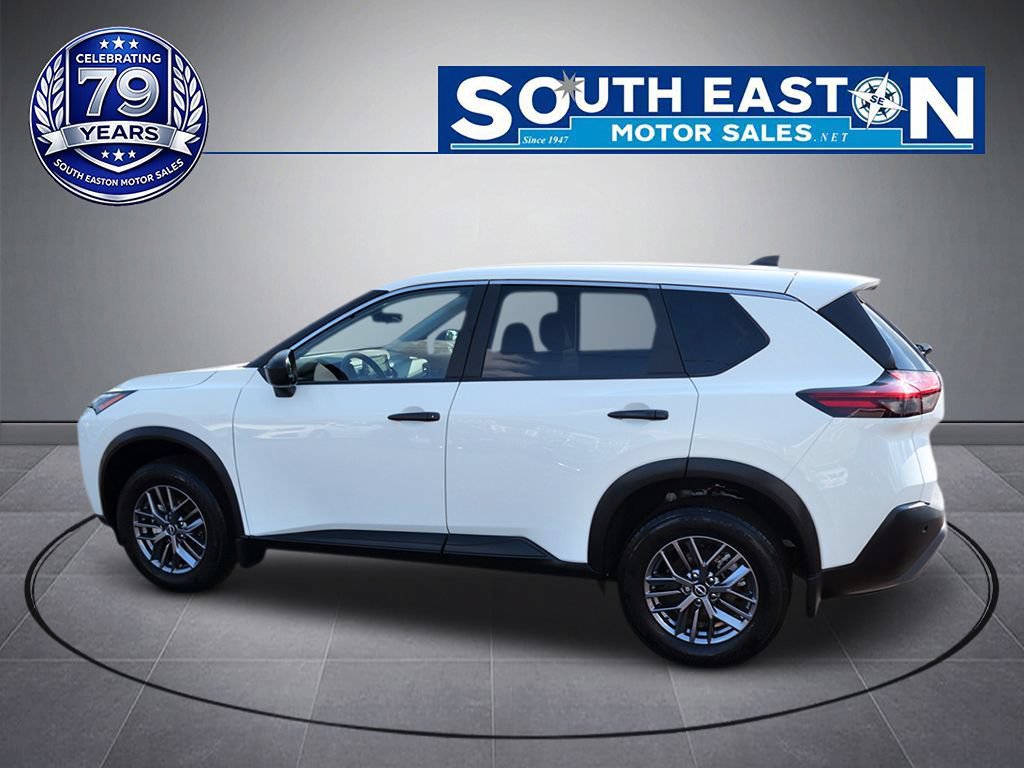 Used 2023 Nissan Rogue S AWD/4WD image 8
