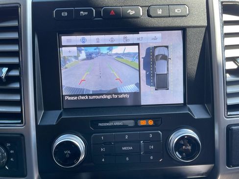 Used 2020 Ford F250 Platinum w/ FX4 Off-Road Package AWD/4WD image 10