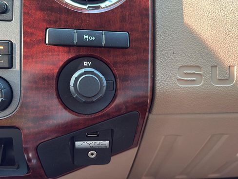 Used 2012 Ford F250 King Ranch w/ King Ranch w/Chrome Pkg AWD/4WD image 16