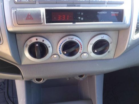 Used 2005 Toyota Tacoma PreRunner image 13