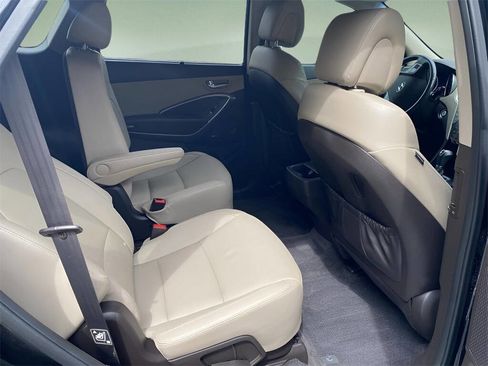 Used 2019 Hyundai Santa Fe XL image 11