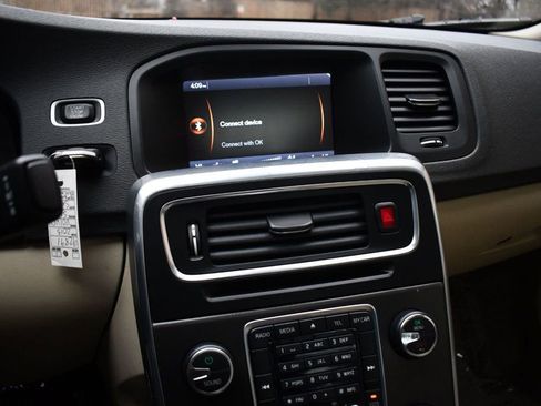 Used 2013 Volvo S60 T5 image 22