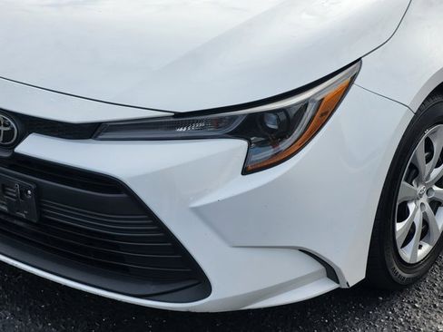 Used 2023 Toyota Corolla LE image 7