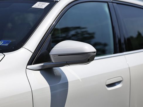 New 2026 BMW X3 xDrive30i w/ Premium Package AWD/4WD image 11