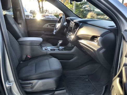 Used 2023 Chevrolet Traverse LT w/ LPO, Floor Liner Package image 26