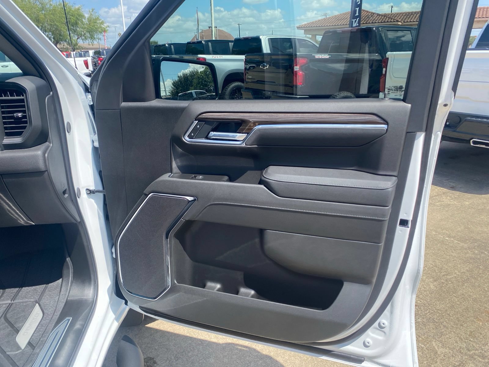 New 2026 Chevrolet Silverado 1500 RST w/ RST Select Package RWD image 10