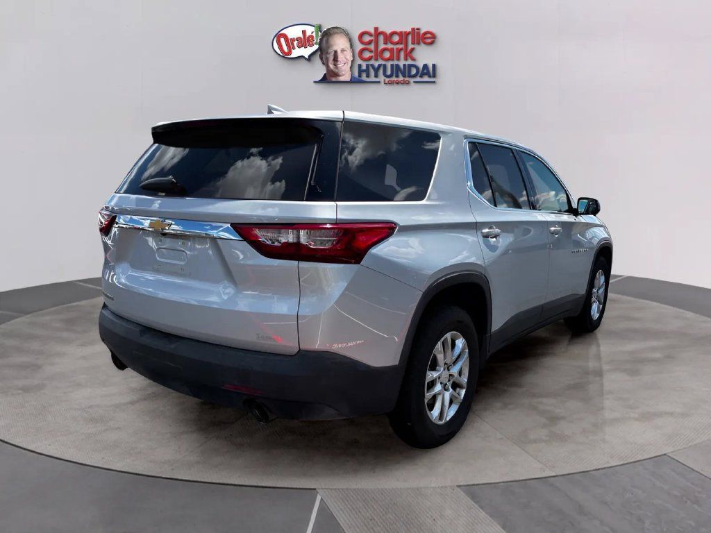 Used 2019 Chevrolet Traverse LS FWD image 5