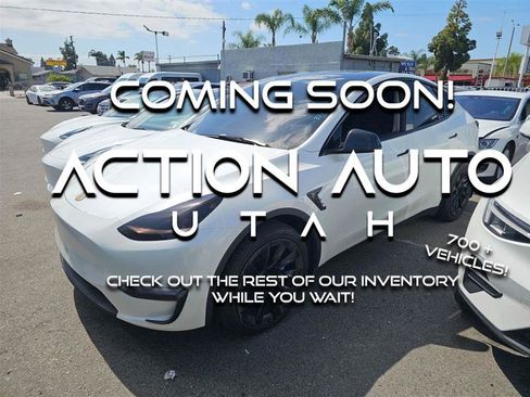 Used 2022 Tesla Model Y Long Range image 1