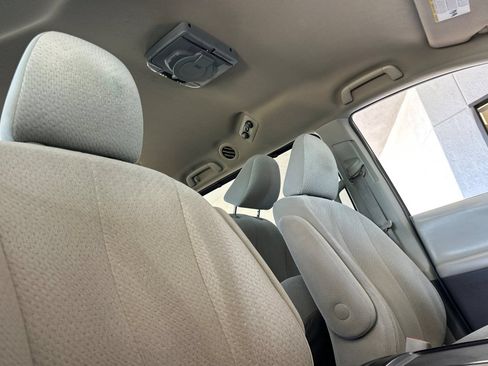 Used 2012 Toyota Sienna LE FWD image 14