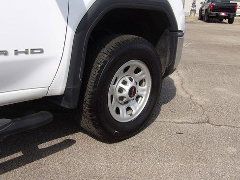 Used 2024 GMC Sierra 3500 Pro RWD image 13
