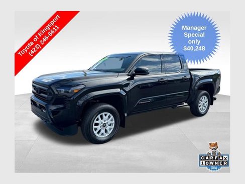 Used 2025 Toyota Tacoma SR5 AWD/4WD image 1