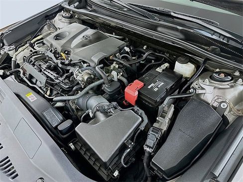 Used 2023 Toyota Camry LE image 29