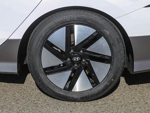 Used 2023 Hyundai Ioniq 6 SE AWD/4WD image 12