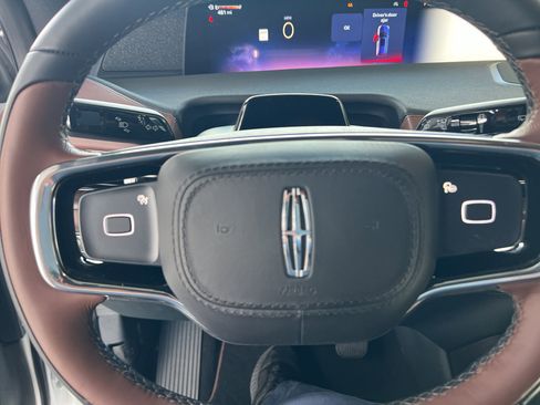 New 2025 Lincoln Navigator L Reserve image 11