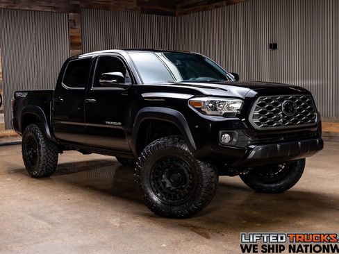 Used 2023 Toyota Tacoma TRD Off-Road image 1