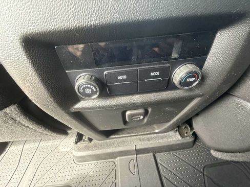 Certified 2021 Chevrolet Traverse LT w/ LPO, Floor Liner Package AWD/4WD image 20