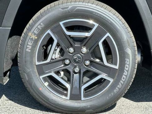 New 2026 Jeep Cherokee Limited image 26