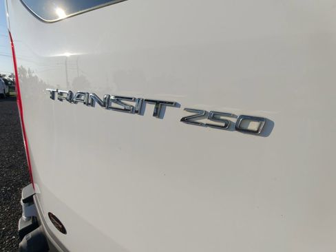Used 2018 Ford Transit 250 148 Low Roof image 12