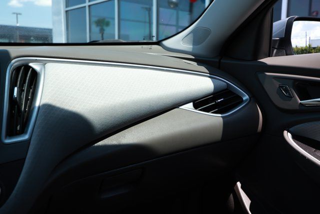 Used 2025 Chevrolet Malibu LT FWD image 24