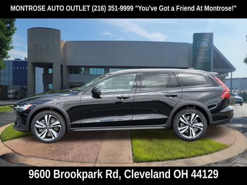 New 2026 Volvo V60 B5 Cross Country Plus w/ Protection Package Premier AWD/4WD image 2