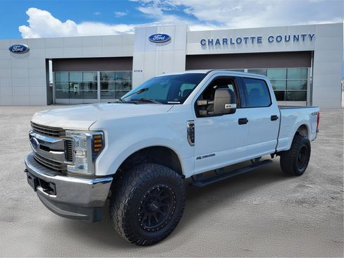Used 2019 Ford F250 XLT image 2