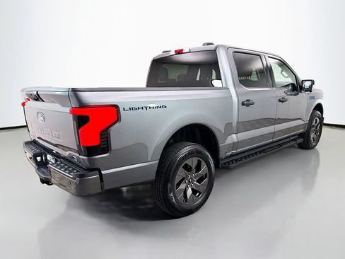 Used 2024 Ford F150 Lightning XLT AWD/4WD image 7