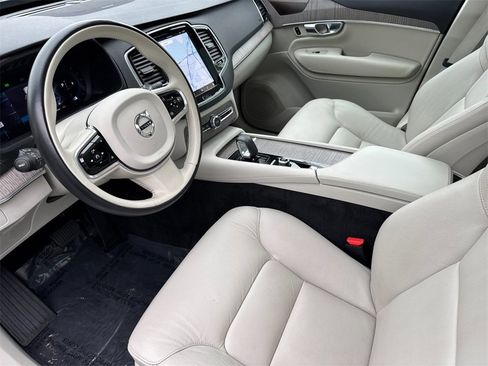 Certified 2023 Volvo XC90 B6 Plus w/ Protection Package Premier image 9